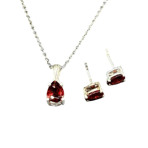 New STS 925 Sterling Silver Red Garnet Teardrop Pendant Necklace Stud Earrings - Picture 6 of 10